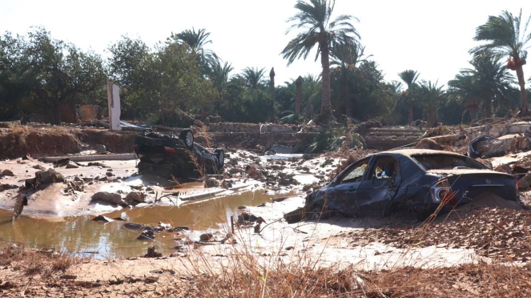 Libya'daki sel felaketinde bilanço ağırlaşıyor! Toplu mezarlar, evsiz kalan insanlar... 1